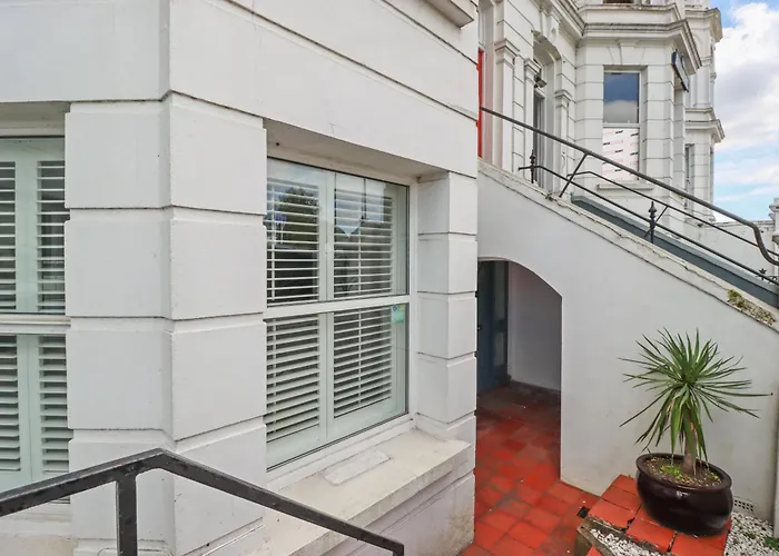Bay Tree Apartment